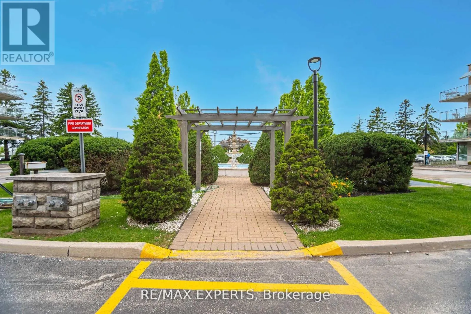 216 - 2502 RUTHERFORD ROAD