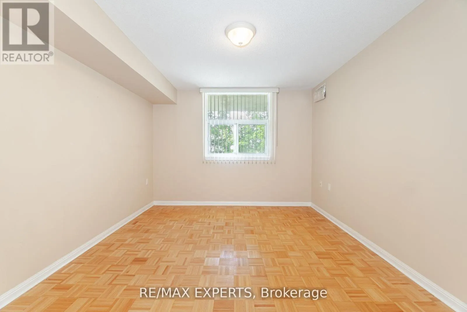 216 - 2502 RUTHERFORD ROAD