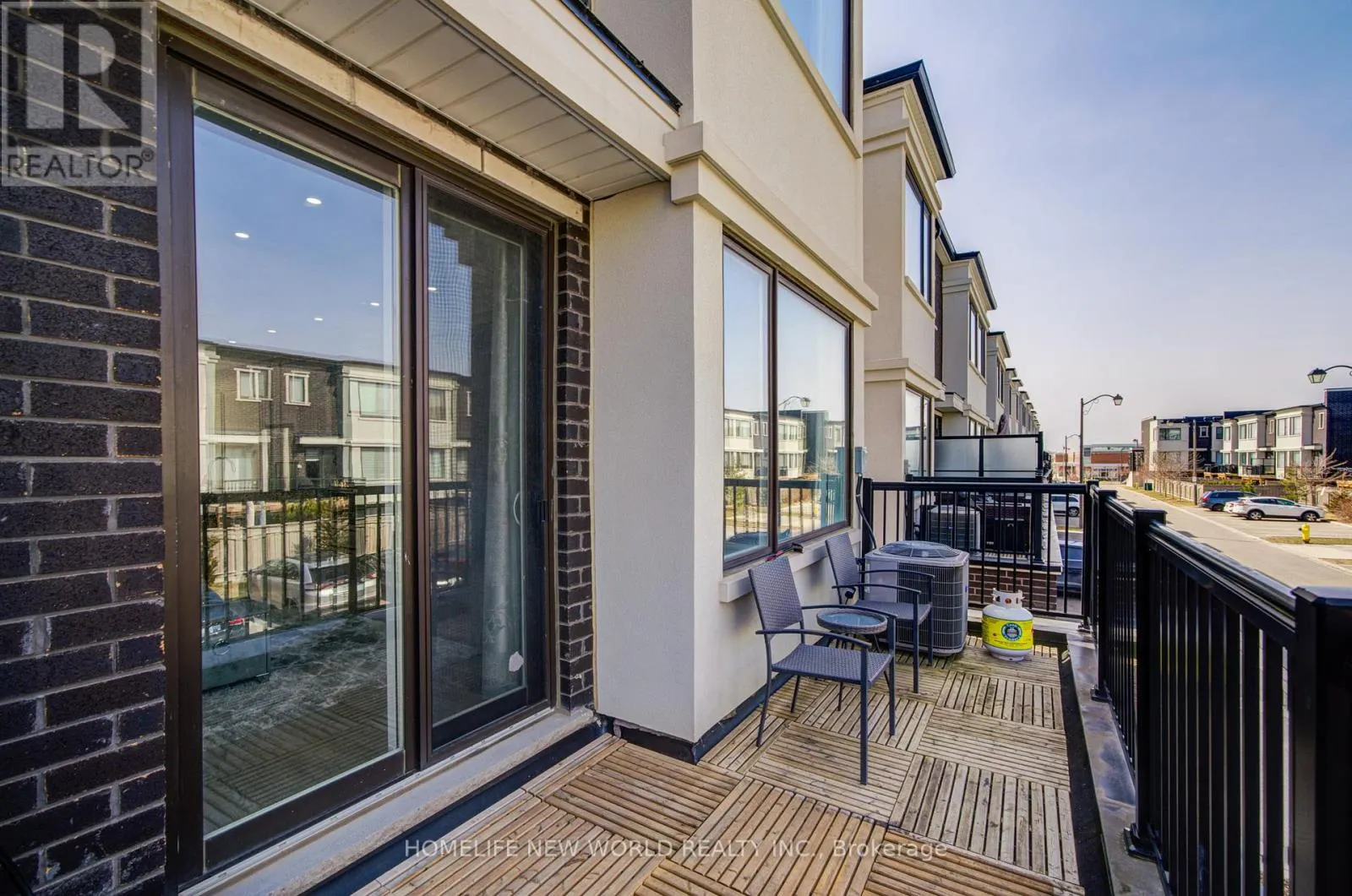 3880 MAJOR MACKENZIE DRIVE