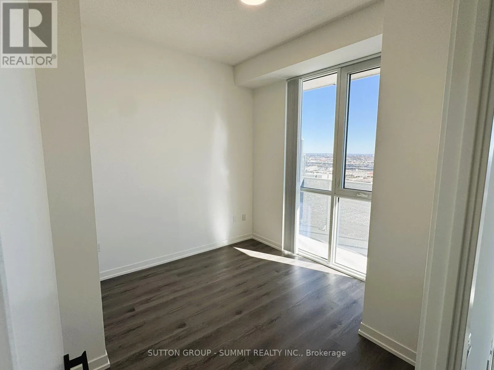 4608 - 28 INTERCHANGE WAY