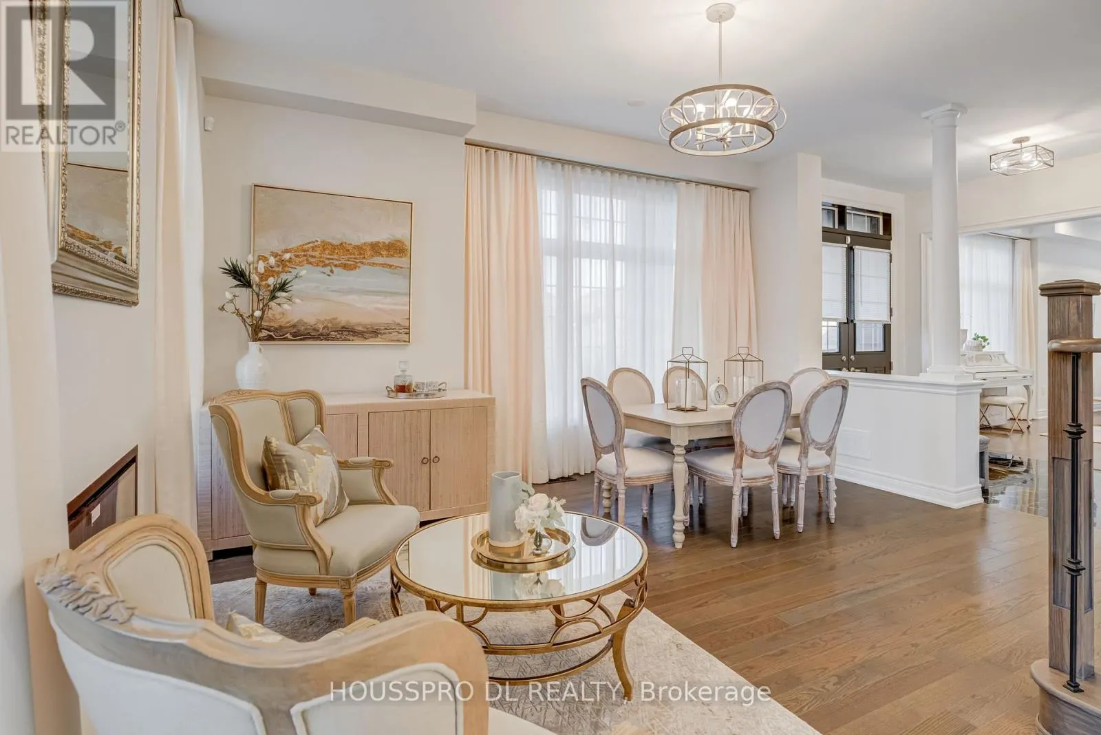 136 CARRIAGE SHOP BEND