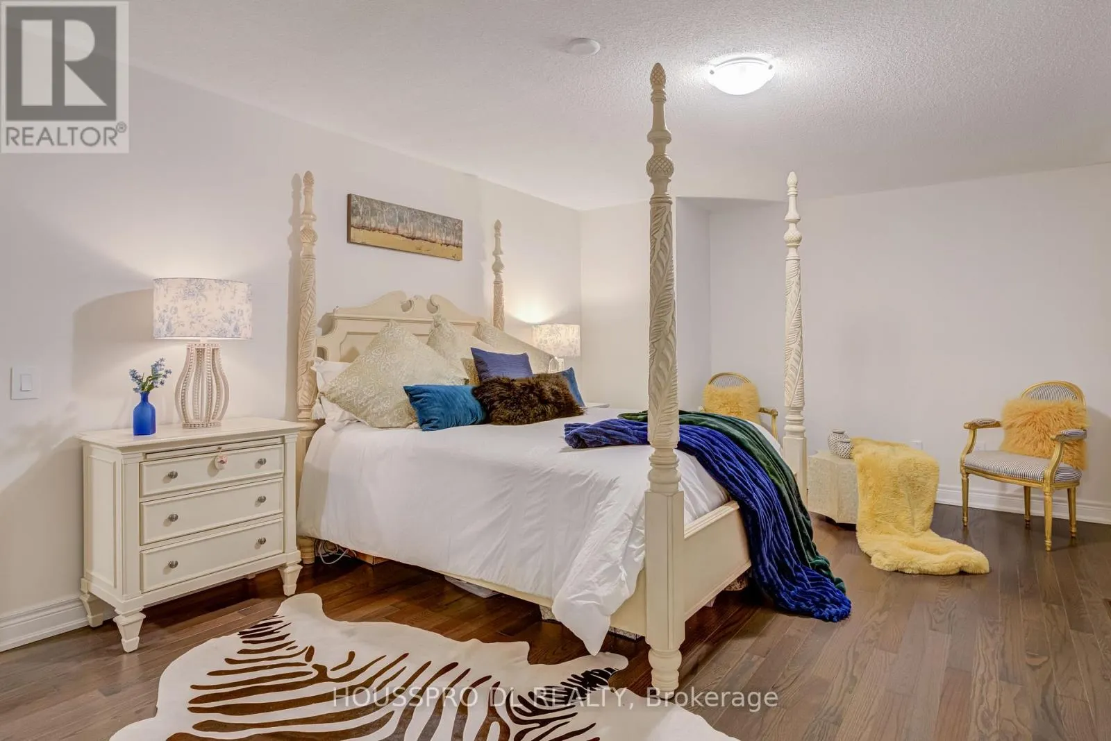 136 CARRIAGE SHOP BEND