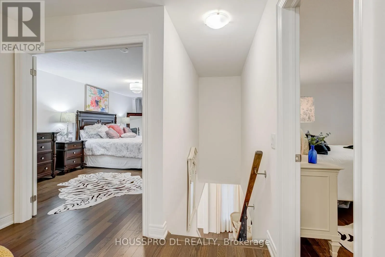 136 CARRIAGE SHOP BEND