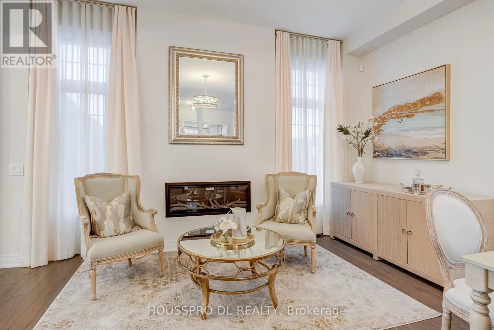 136 CARRIAGE SHOP BEND