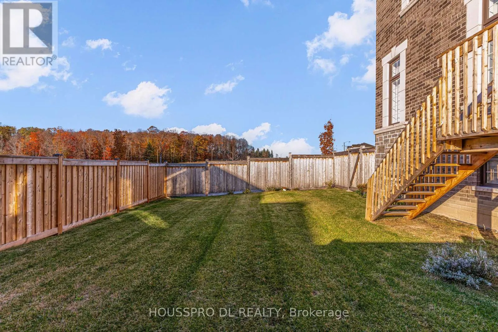 136 CARRIAGE SHOP BEND