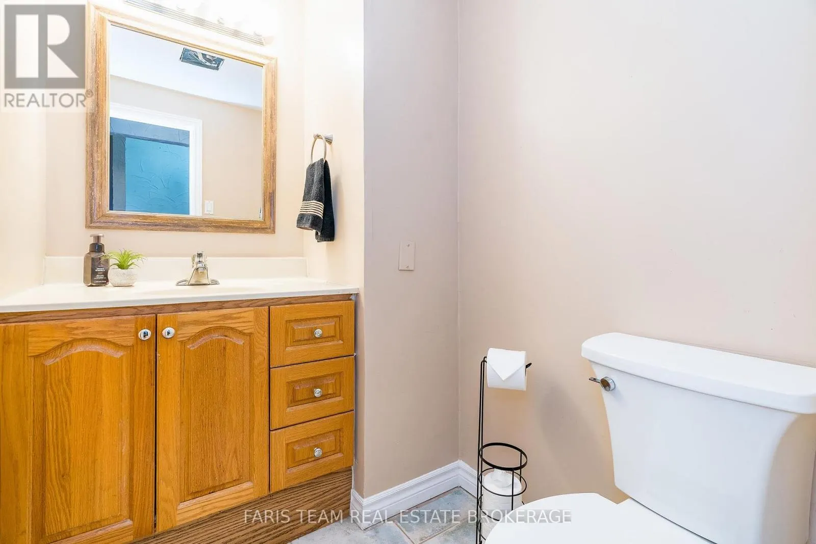 175 SOUTH SUMMIT FARM ROAD