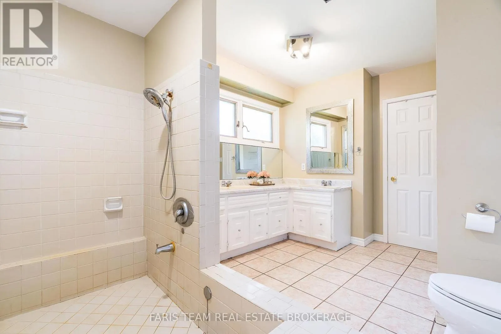 175 SOUTH SUMMIT FARM ROAD