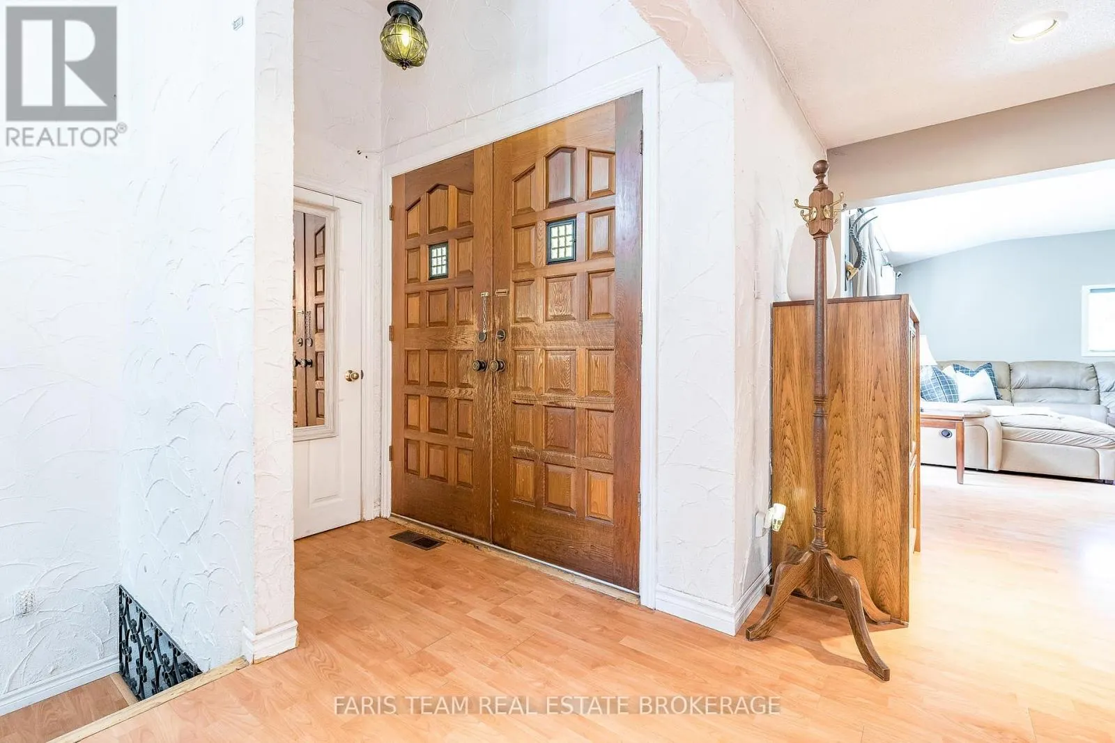 175 SOUTH SUMMIT FARM ROAD