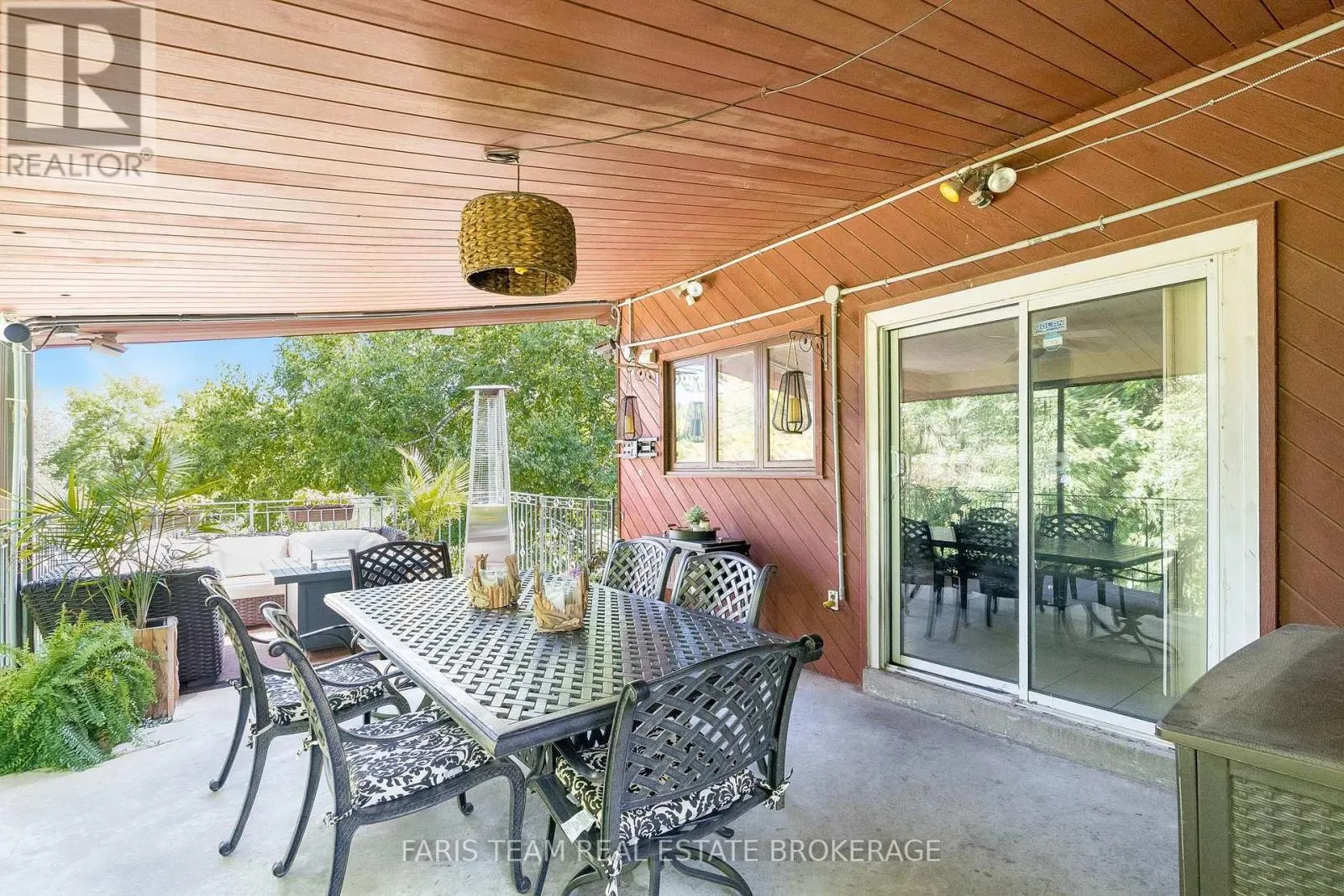 175 SOUTH SUMMIT FARM ROAD