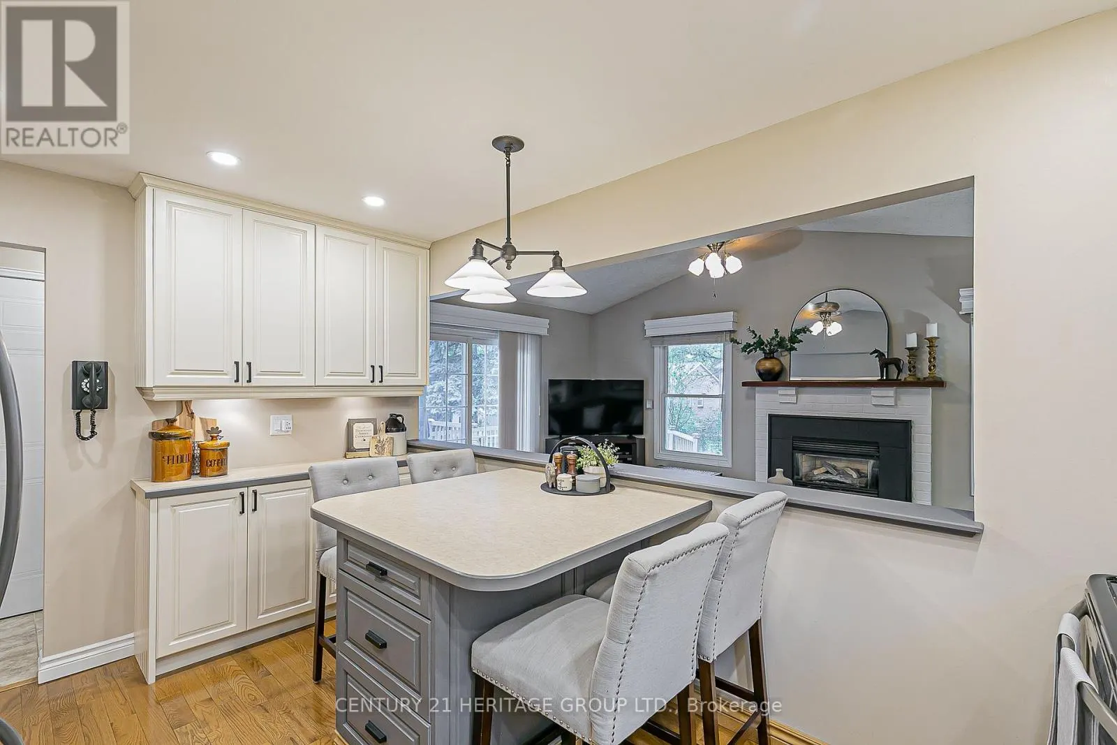 124 JOHN BOWSER CRESCENT