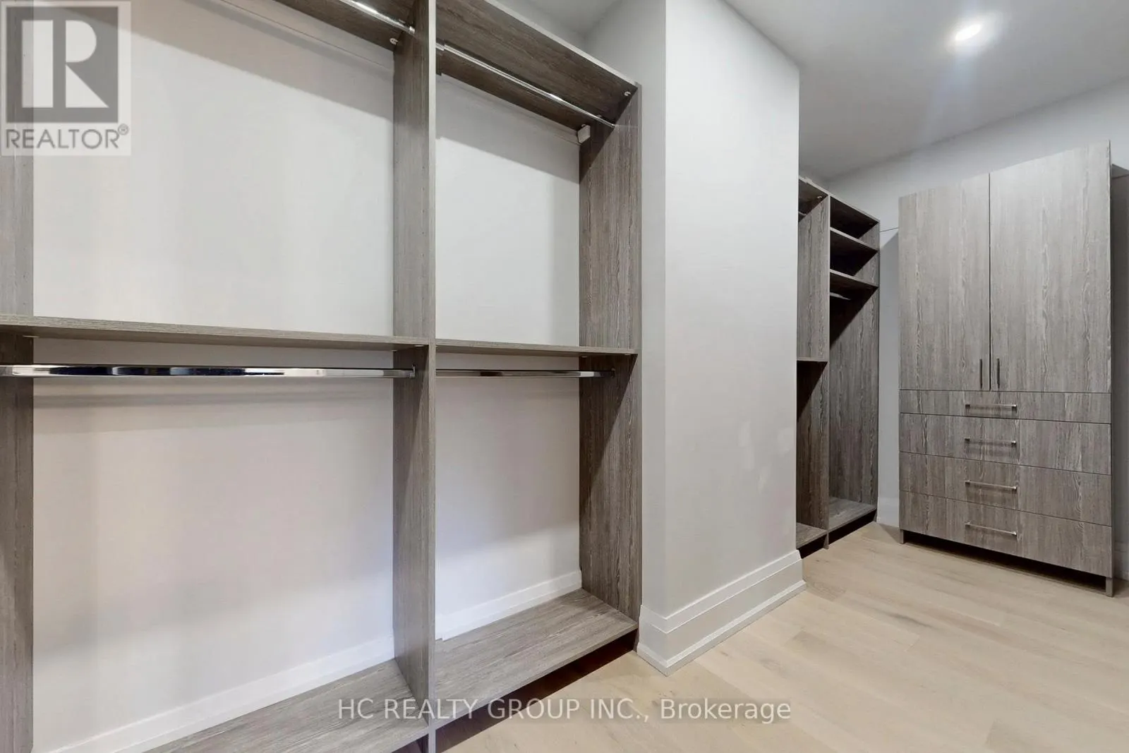 6077 HILLSDALE DRIVE