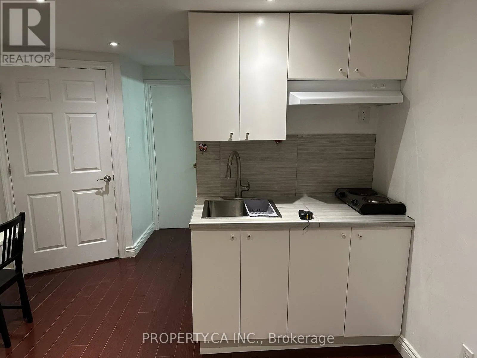 BASEMENT - 81 HOLSWORTHY CRESCENT