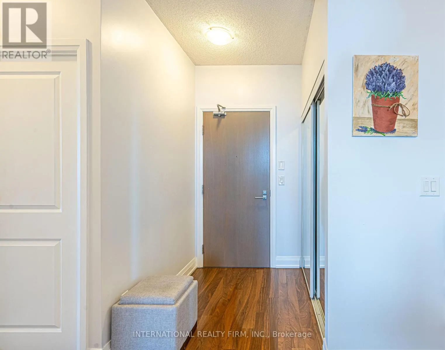 PH09 - 7165 YONGE STREET