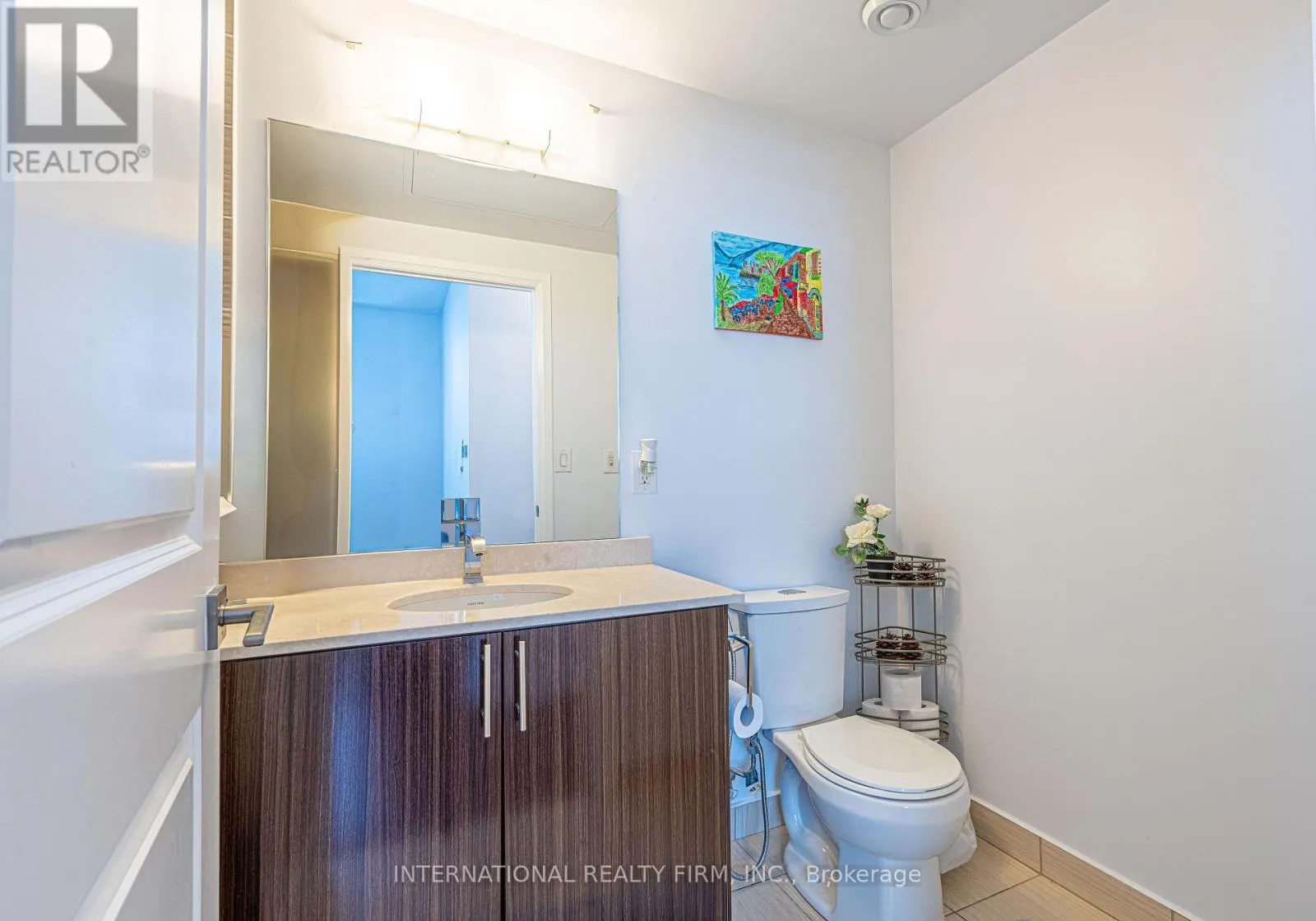 PH09 - 7165 YONGE STREET