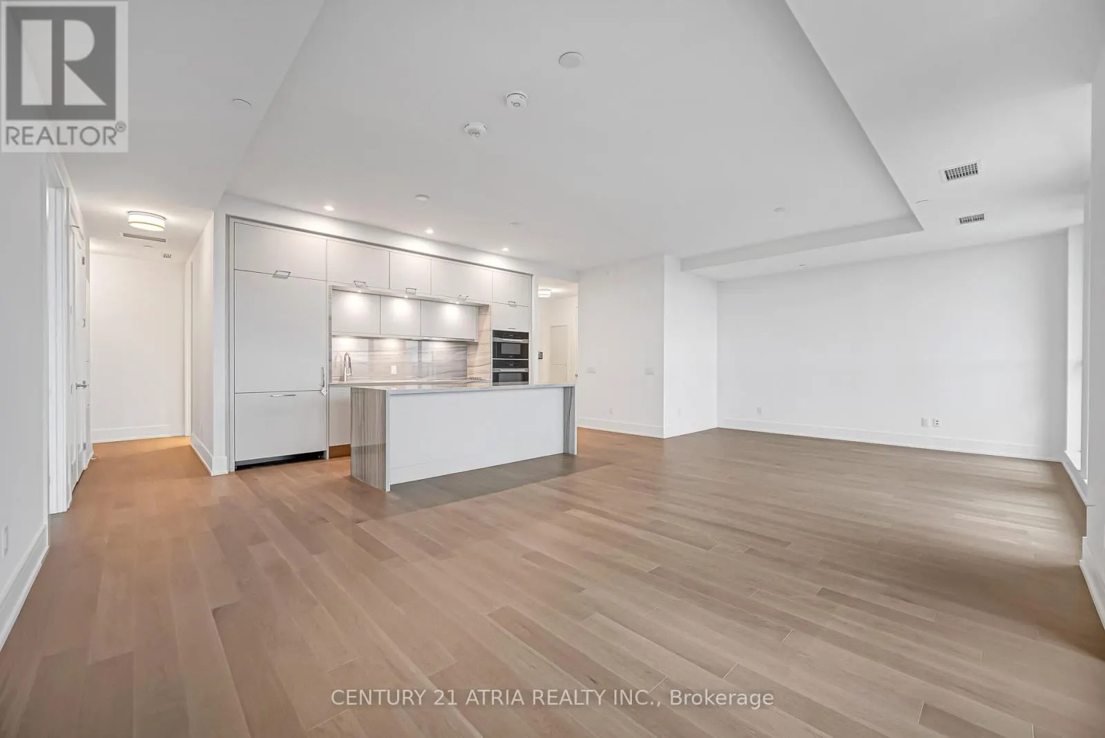 806 - 397 ROYAL ORCHARD BOULEVARD