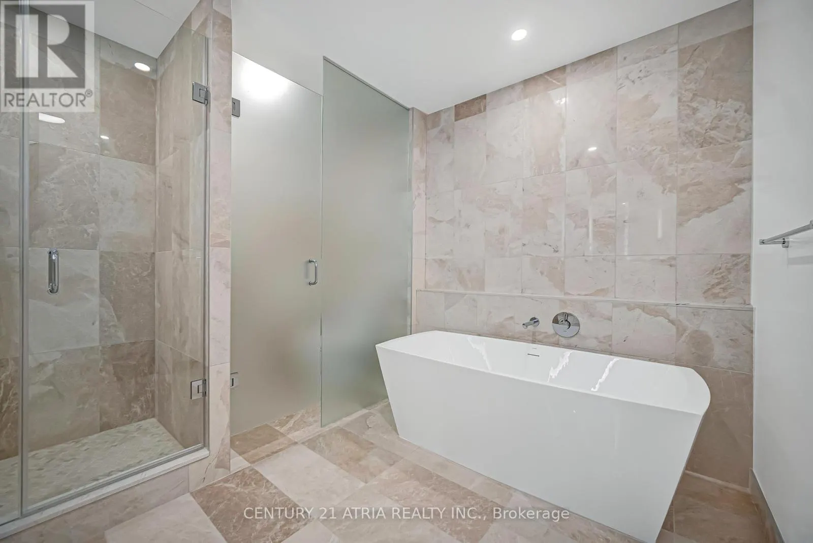 806 - 397 ROYAL ORCHARD BOULEVARD