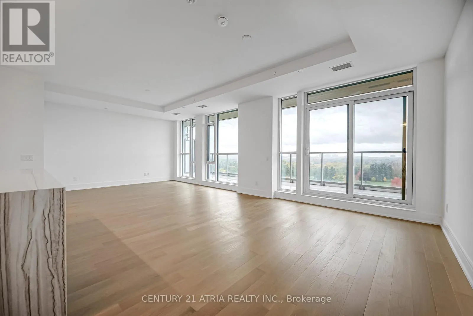 806 - 397 ROYAL ORCHARD BOULEVARD