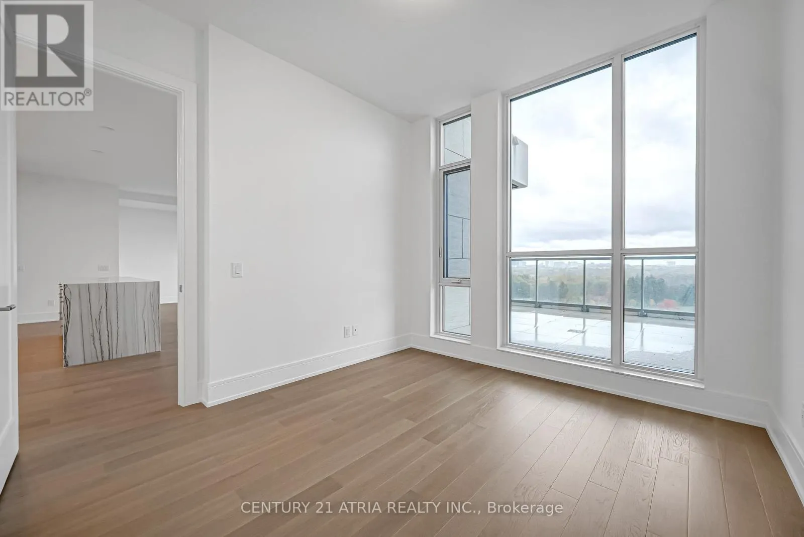 806 - 397 ROYAL ORCHARD BOULEVARD