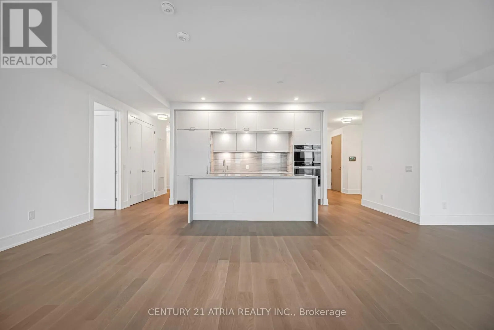 806 - 397 ROYAL ORCHARD BOULEVARD