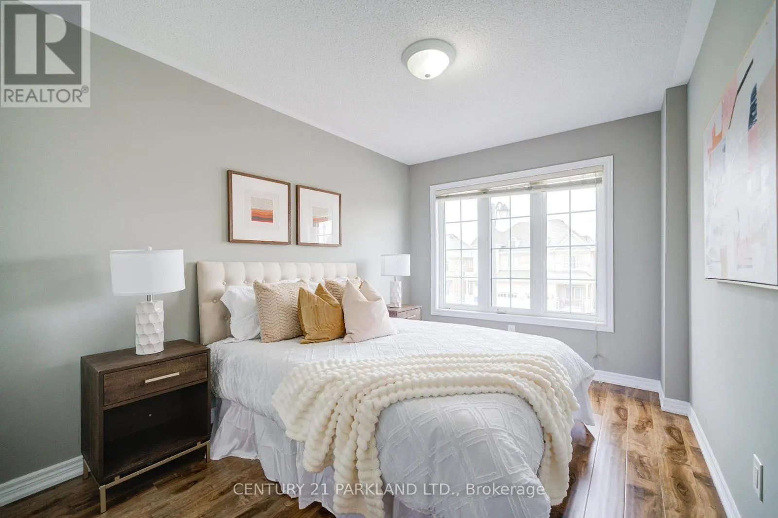 13 TURNHOUSE CRESCENT