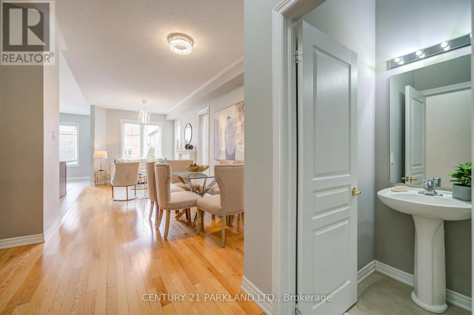 13 TURNHOUSE CRESCENT