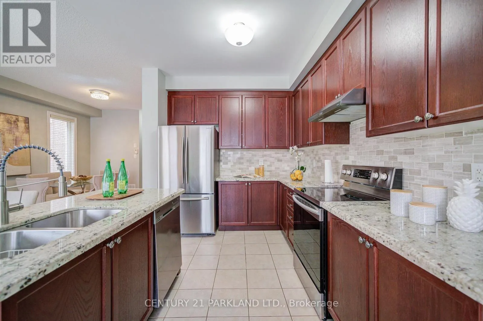 13 TURNHOUSE CRESCENT