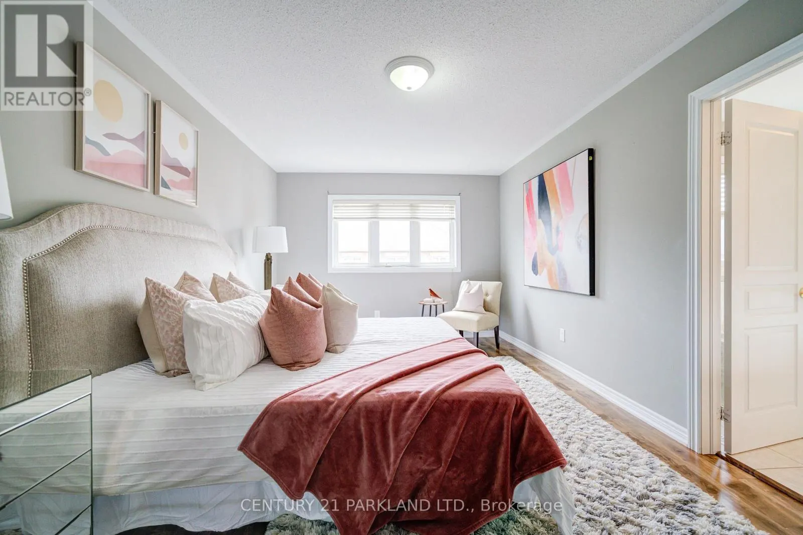 13 TURNHOUSE CRESCENT