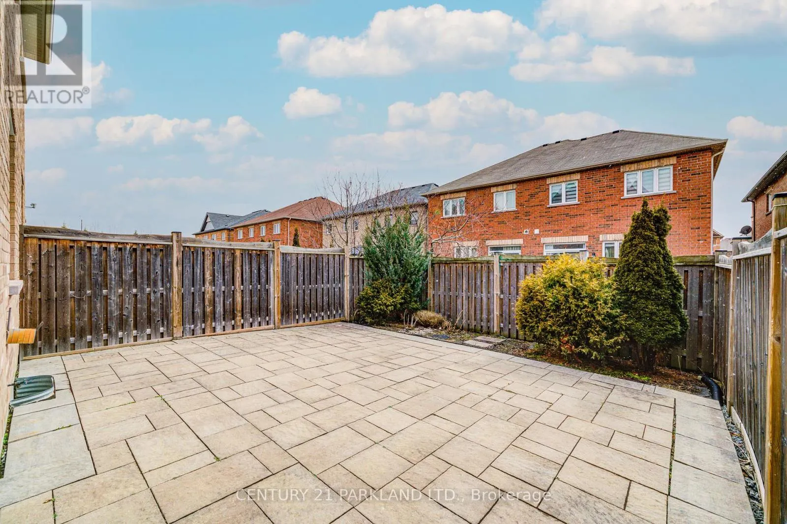 13 TURNHOUSE CRESCENT