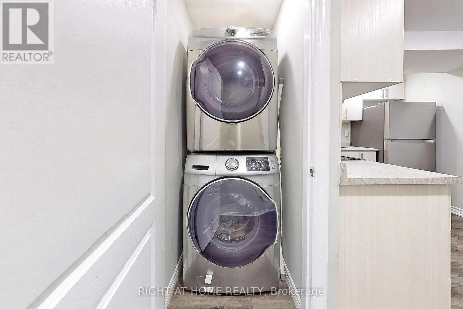 BASEMENT - 90 MAPLEBANK CRESCENT