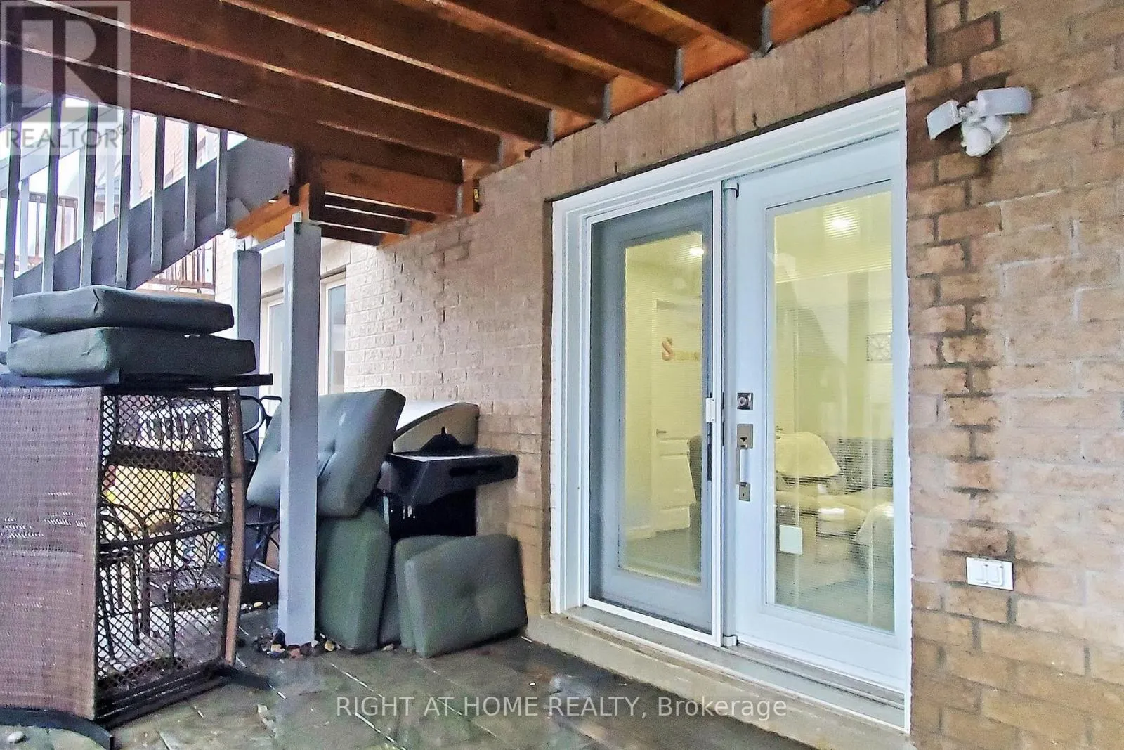 BASEMENT - 90 MAPLEBANK CRESCENT