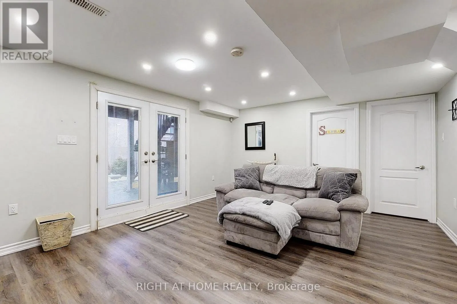 BASEMENT - 90 MAPLEBANK CRESCENT