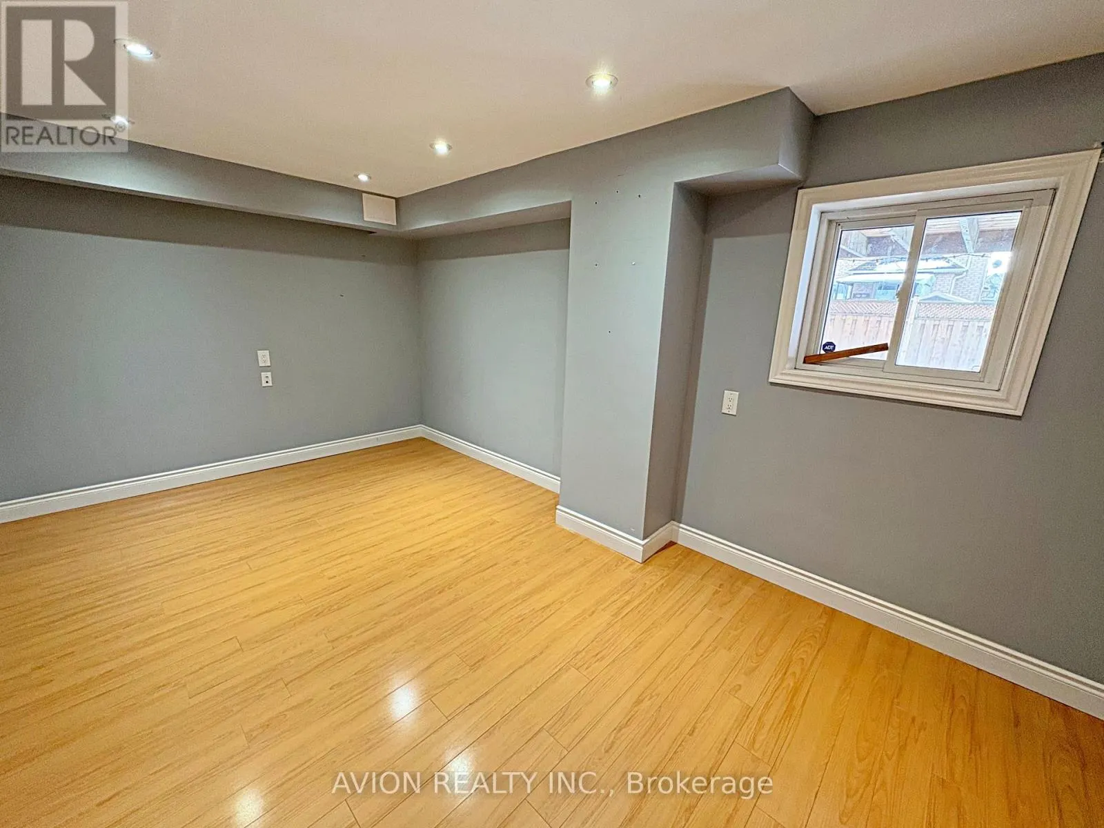 LOWER - 91 RIDGEWAY COURT