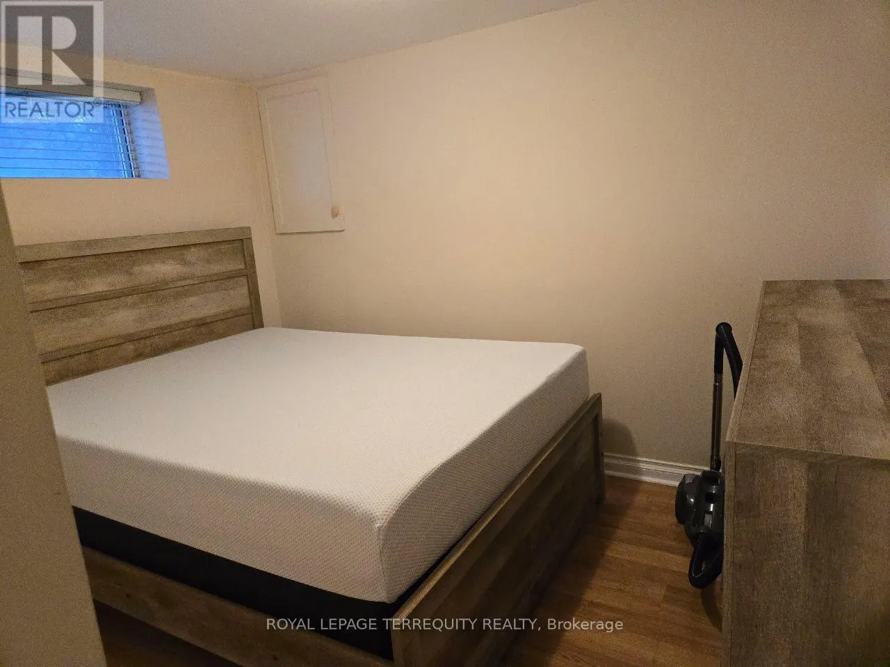 BASEMENT - 323 TOWERCREST DRIVE