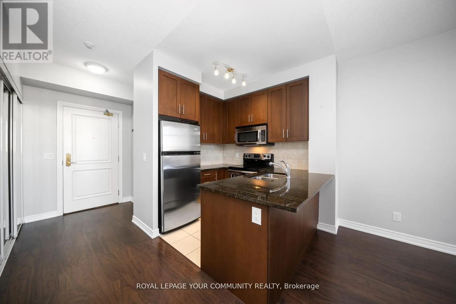 402 - 9245 JANE STREET