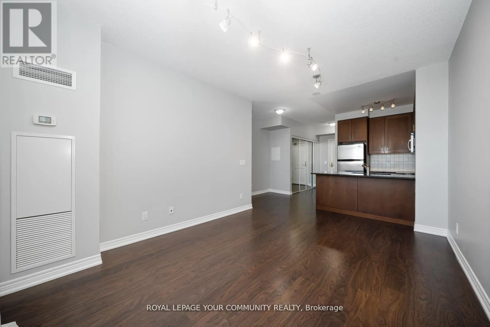 402 - 9245 JANE STREET