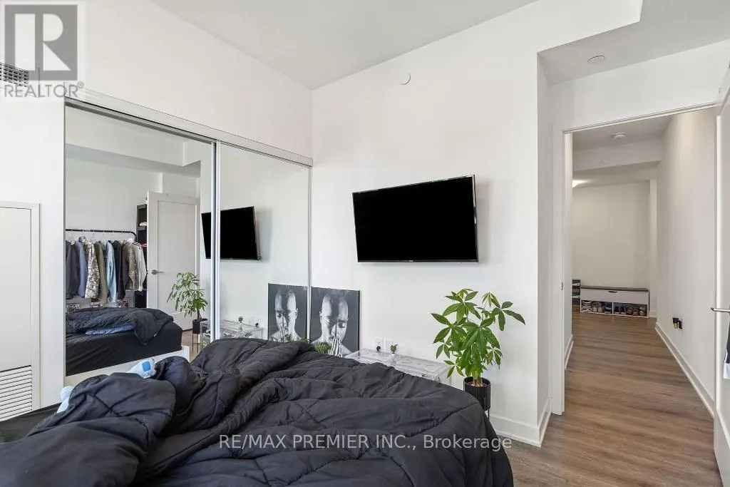 1704 - 95 ONEIDA CRESCENT