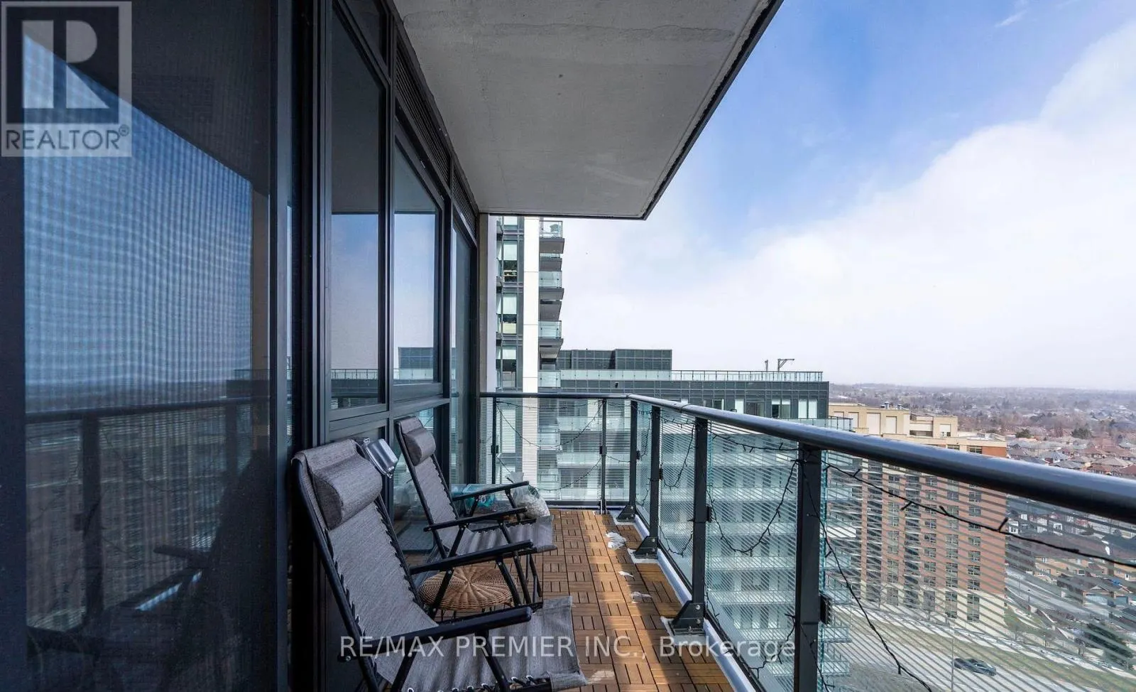 1704 - 95 ONEIDA CRESCENT