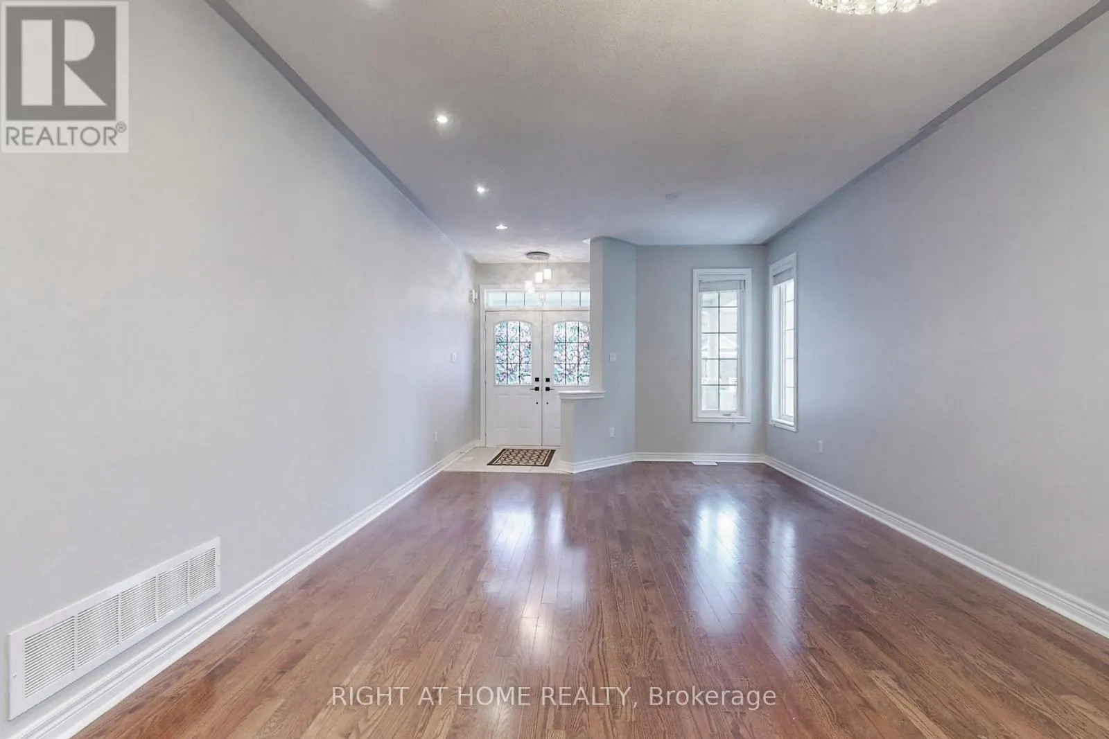 MAIN, 2ND FLOOR - 90 MAPLEBANK CRESCENT