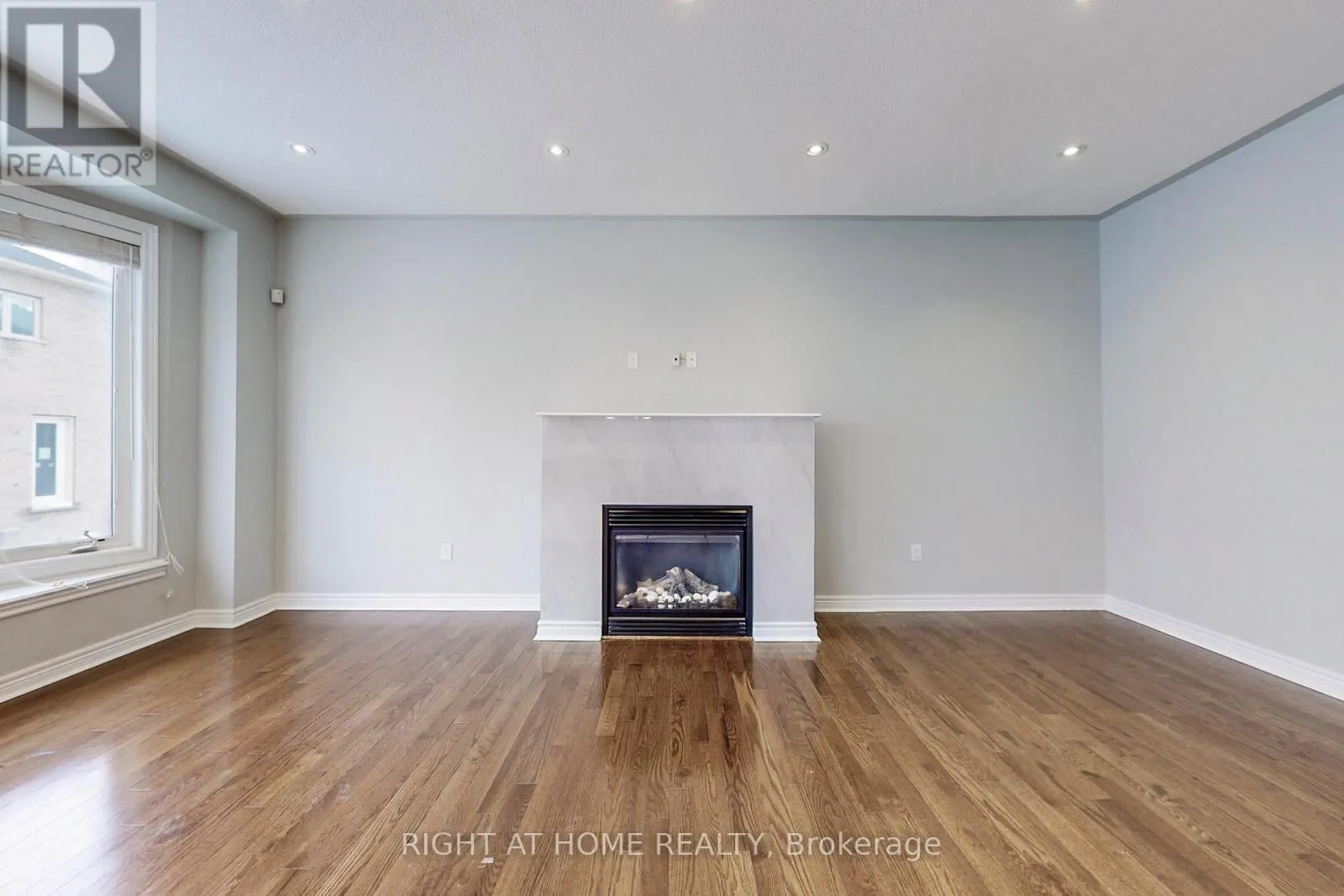 MAIN, 2ND FLOOR - 90 MAPLEBANK CRESCENT