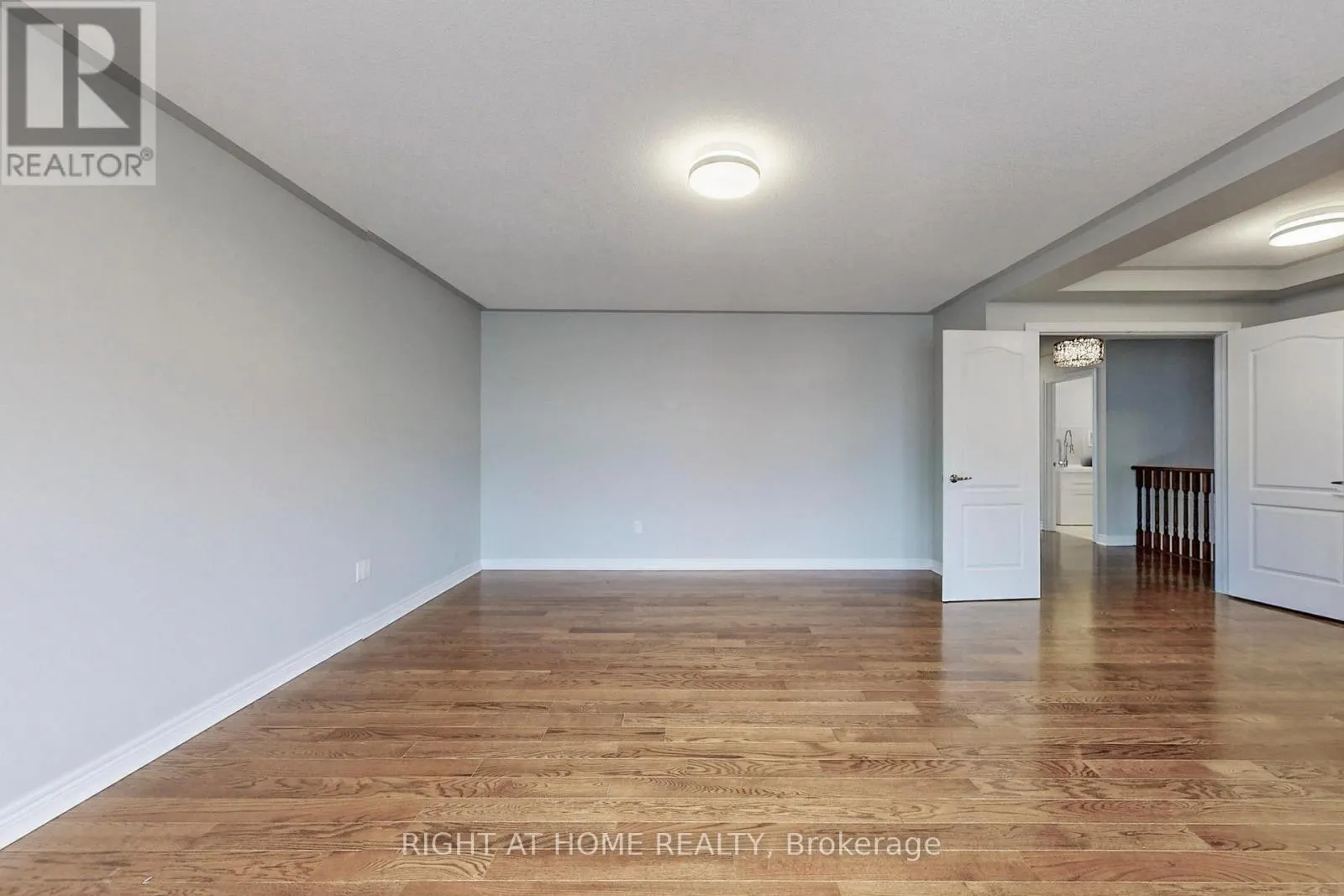 MAIN, 2ND FLOOR - 90 MAPLEBANK CRESCENT