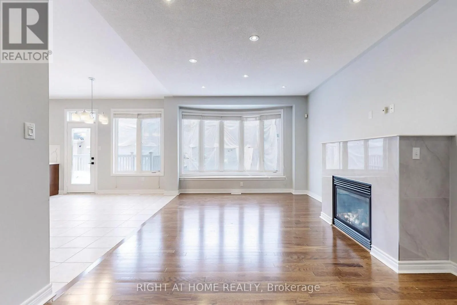 MAIN, 2ND FLOOR - 90 MAPLEBANK CRESCENT