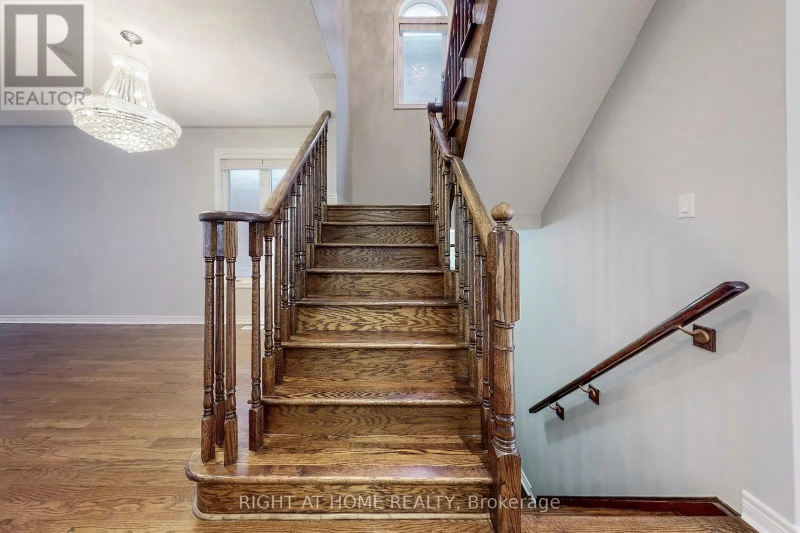 MAIN, 2ND FLOOR - 90 MAPLEBANK CRESCENT