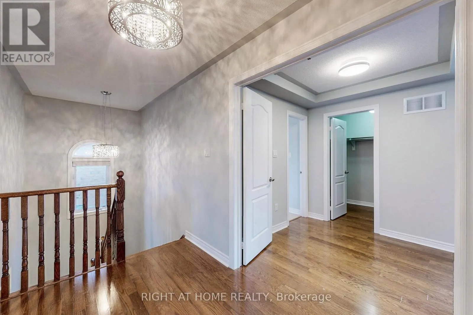 MAIN, 2ND FLOOR - 90 MAPLEBANK CRESCENT