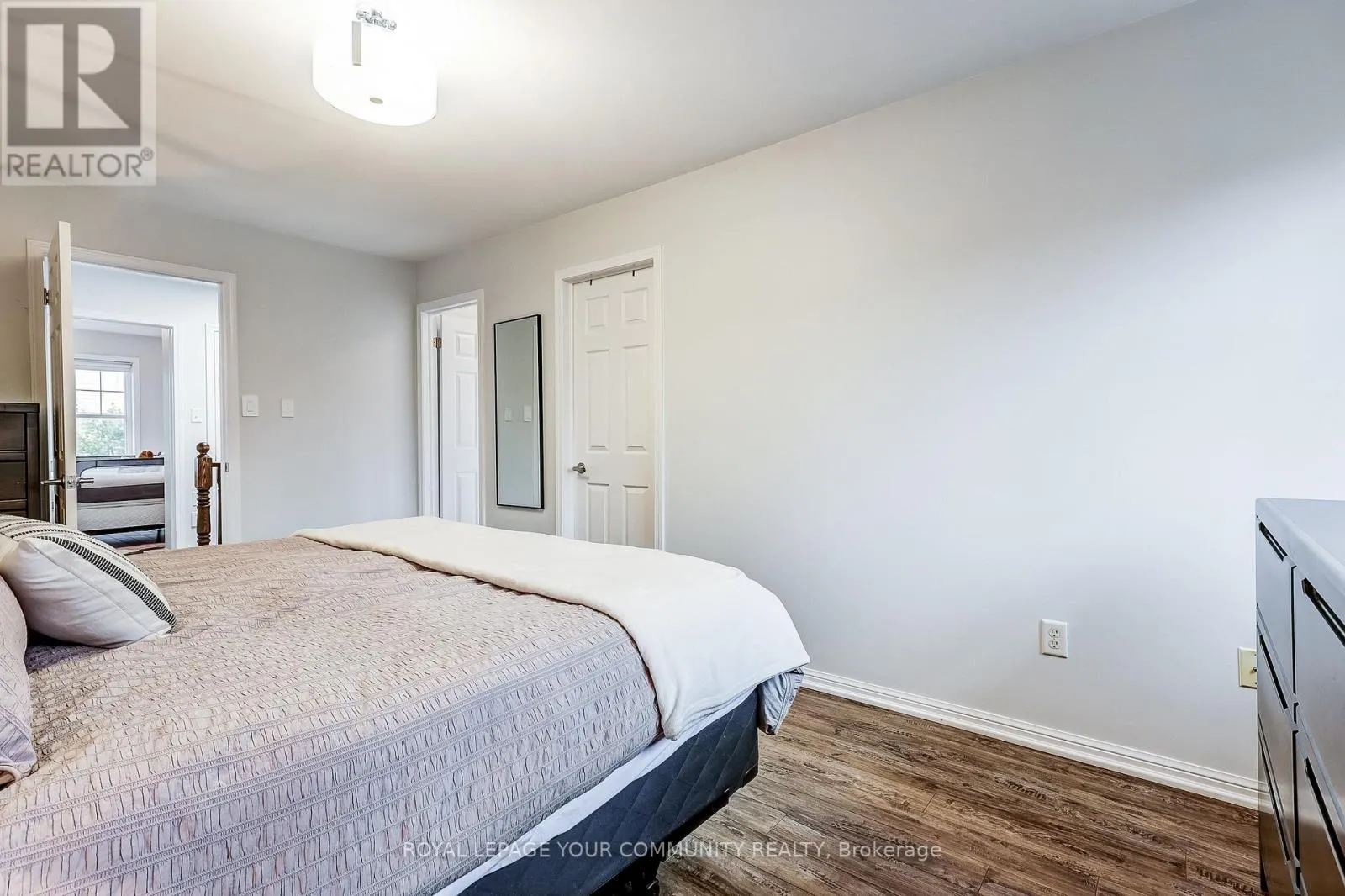 34 MILTROSE CRESCENT