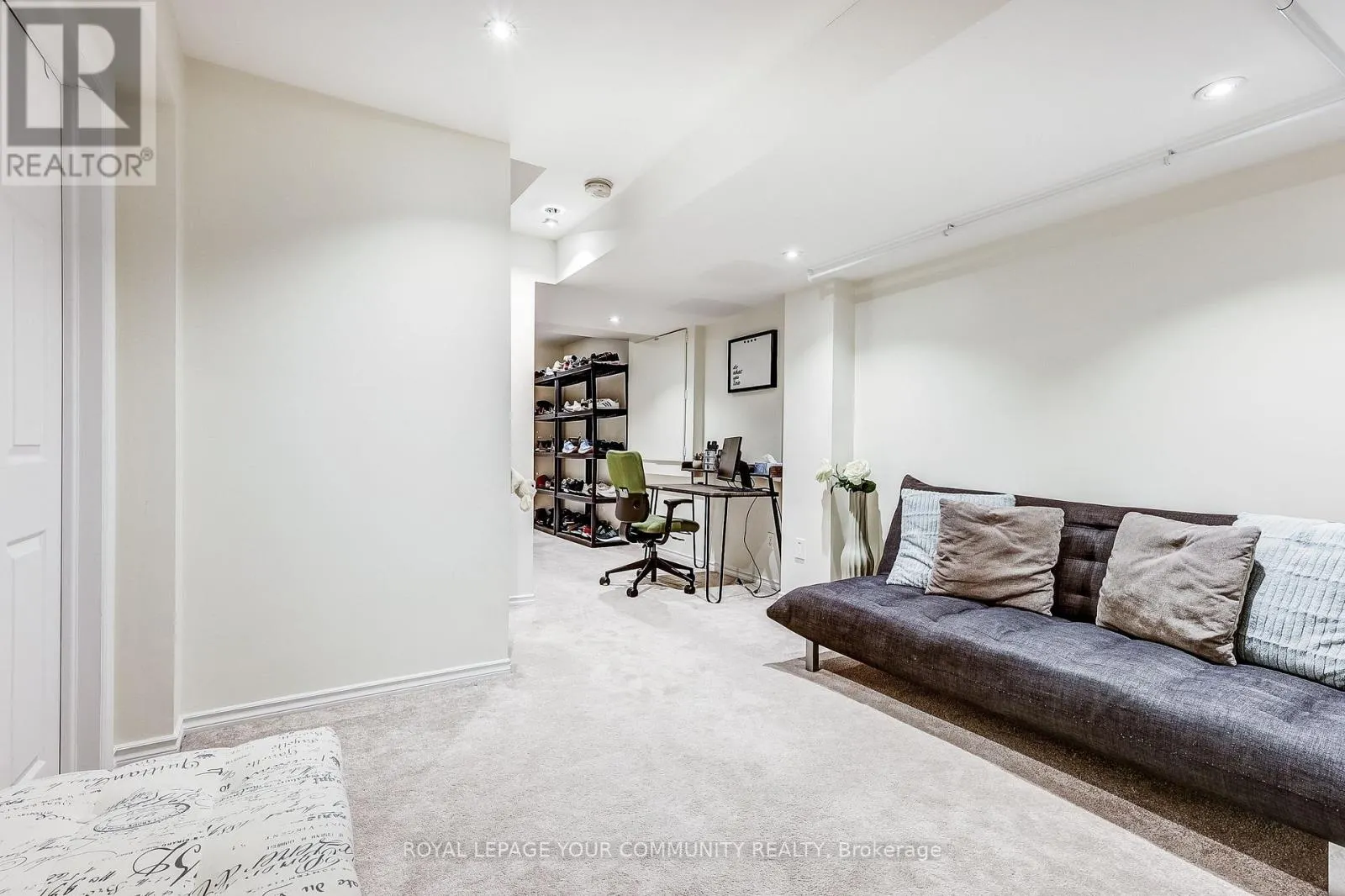 34 MILTROSE CRESCENT