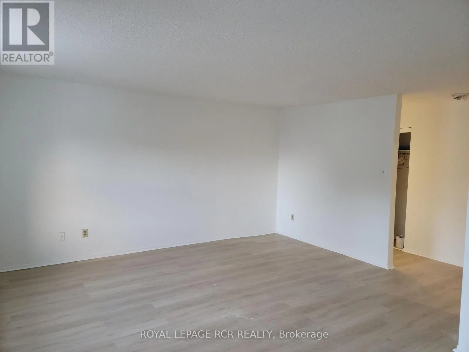 206 - 2 ORCHARD HEIGHTS BOULEVARD