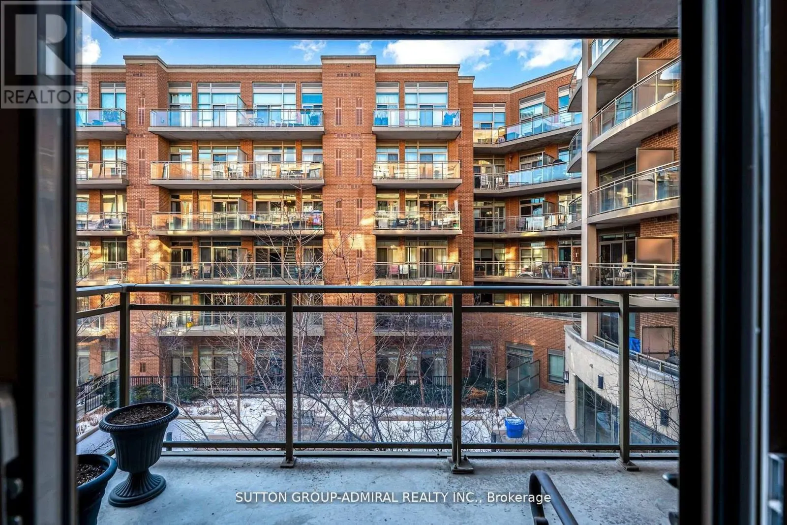 342 - 281 WOODBRIDGE AVENUE