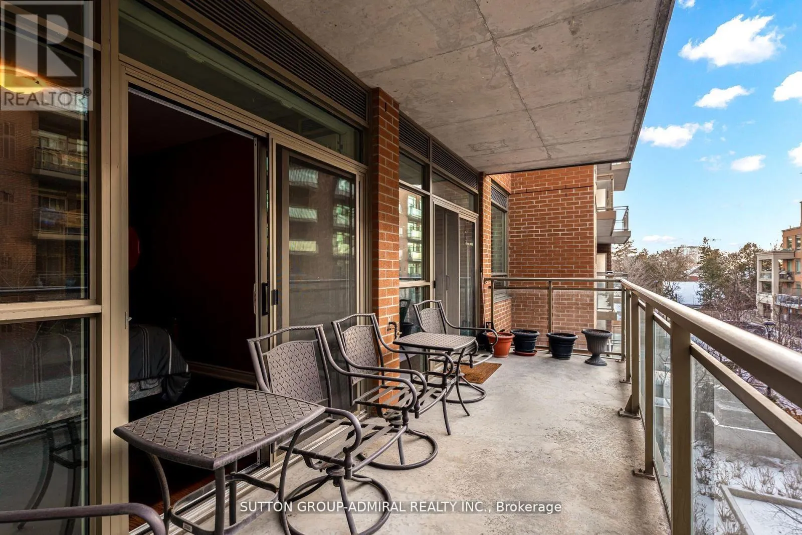 342 - 281 WOODBRIDGE AVENUE