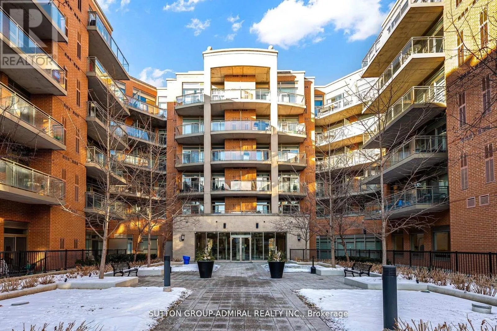 342 - 281 WOODBRIDGE AVENUE