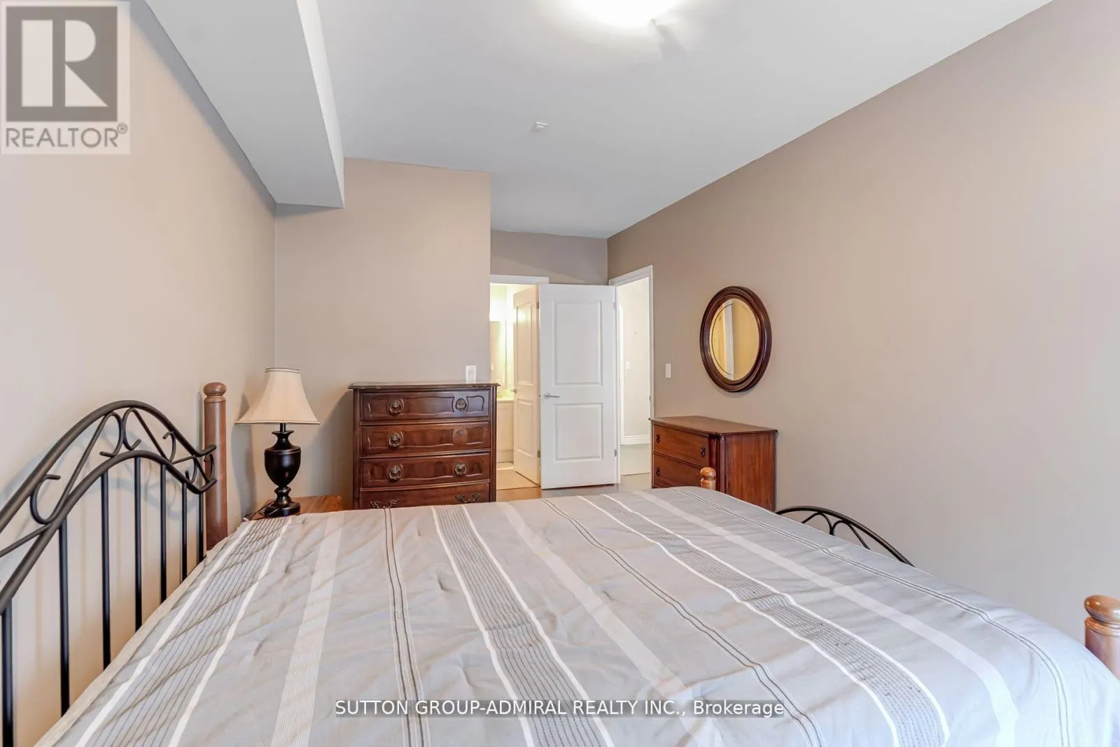 342 - 281 WOODBRIDGE AVENUE